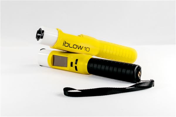 iBlow Breathalyser Alcohol Tester