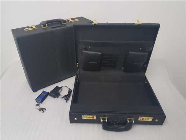 BRIEFCASES- SHOCK security products in  (South Africa)